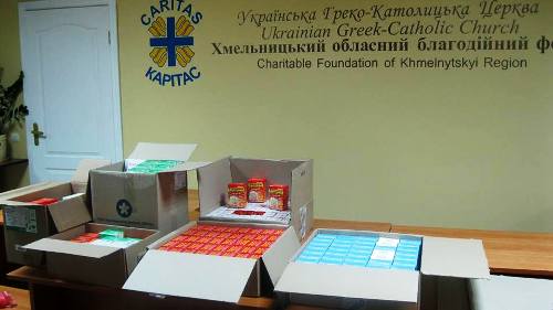 Хмельничани відправили ліки військовим в зону АТО